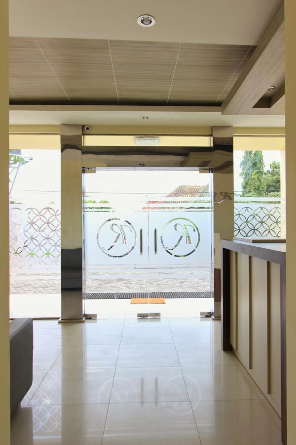 Rivisha Hotel Maguwo Zewnętrze zdjęcie